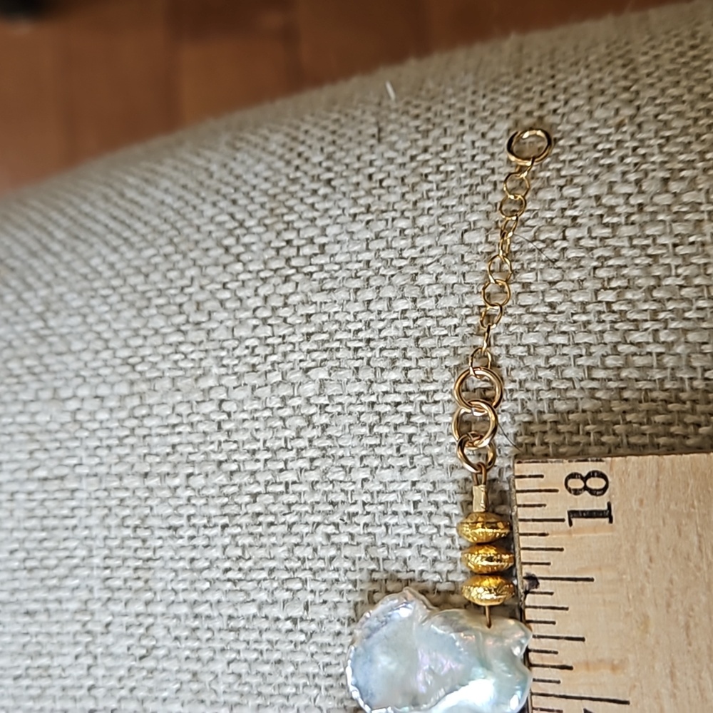 Madeleine Lou Keishi Pearl & Gold Necklace - Picture 6 of 8